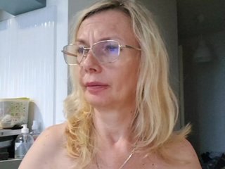 ShiningMILF Porn Show