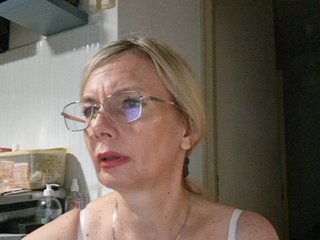ShiningMILF Porn Show