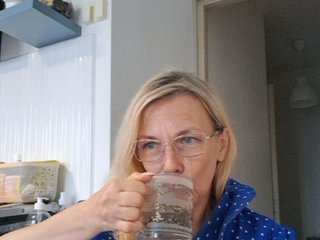 ShiningMILF Porn Show
