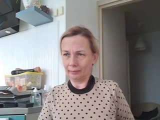 ShiningMILF Porn Show