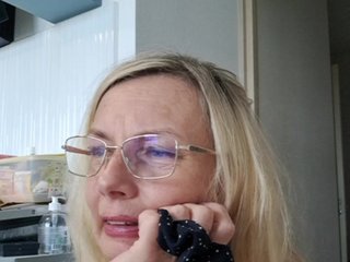 ShiningMILF Porn Show