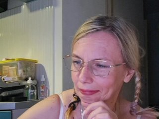 ShiningMILF Porn Show