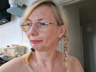 ShiningMILF Porn Show