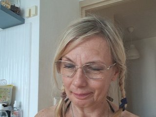 ShiningMILF Porn Show