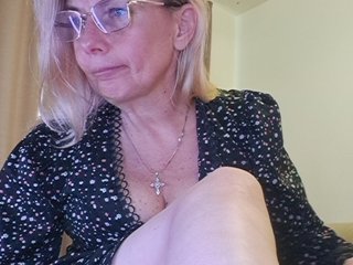 ShiningMILF Porn Show