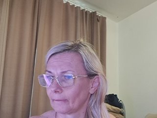 ShiningMILF Porn Show