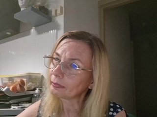 ShiningMILF Porn Show