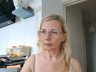 ShiningMILF
