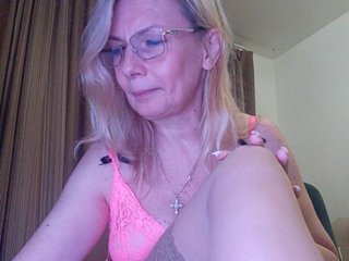 ShiningMILF Porn Show