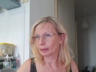ShiningMILF Porn Show