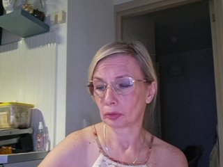 ShiningMILF Porn Show