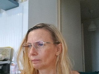 ShiningMILF Porn Show