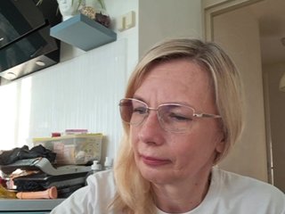 ShiningMILF Porn Show