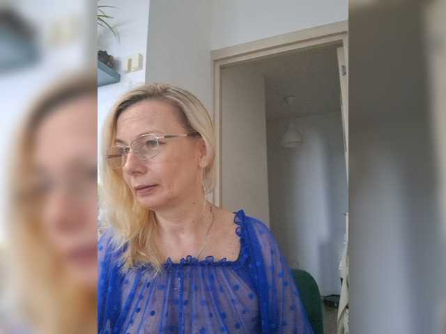 ShiningMILF live cam on BongaCams
