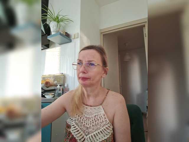 ShiningMILF live cam on BongaCams
