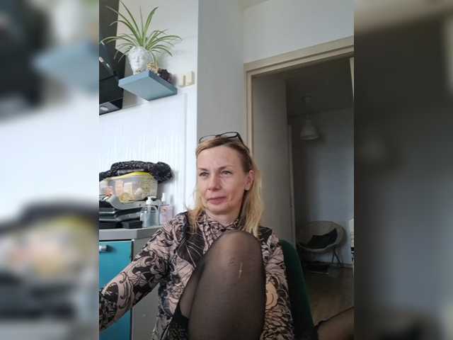 ShiningMILF live cam on BongaCams