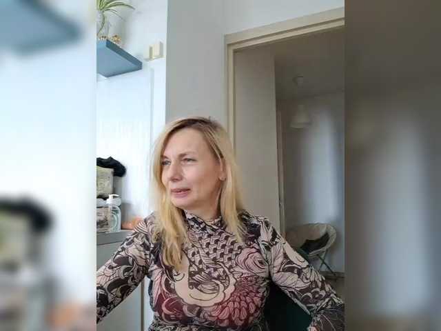 ShiningMILF live cam on BongaCams