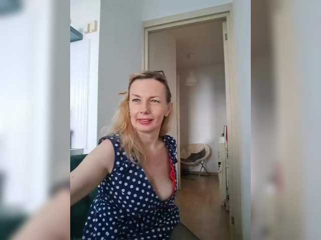ShiningMILF live cam on BongaCams
