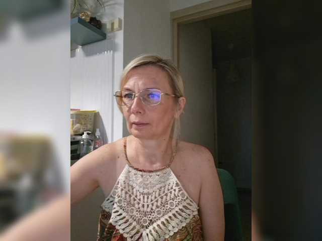 ShiningMILF live webcam show