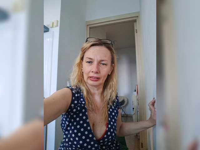 ShiningMILF live cam on BongaCams