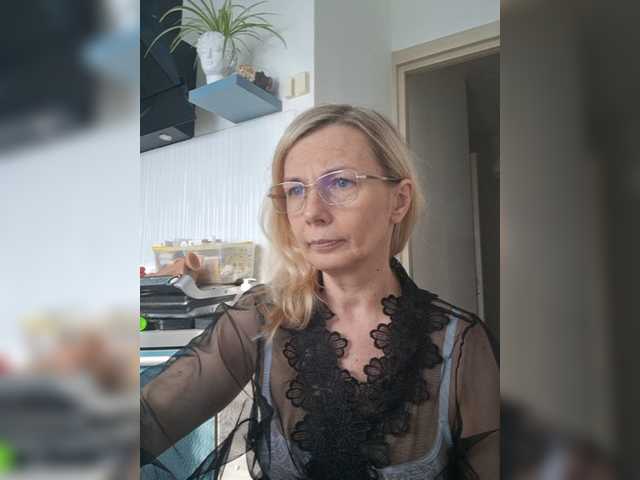 ShiningMILF live webcam show