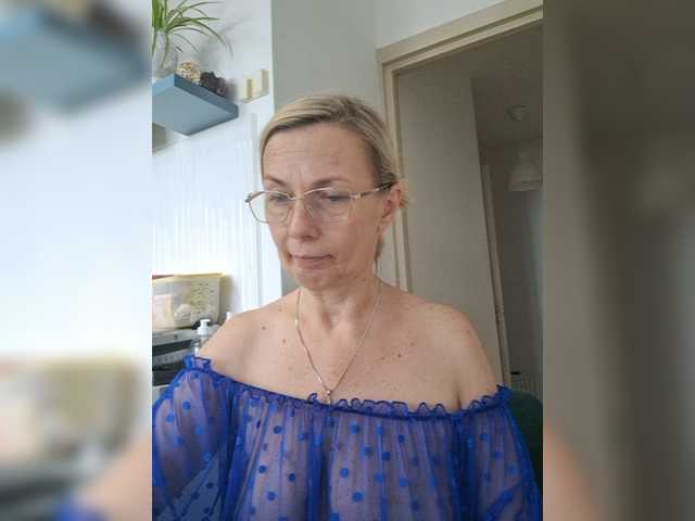 ShiningMILF live webcam show