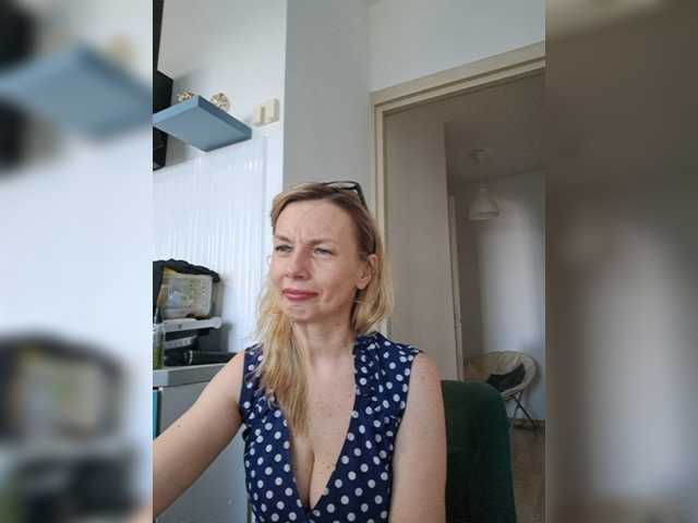 ShiningMILF live cam on BongaCams