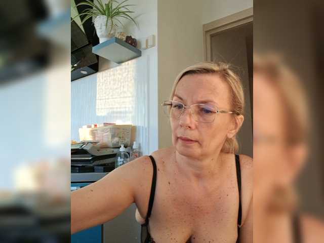 ShiningMILF live webcam show