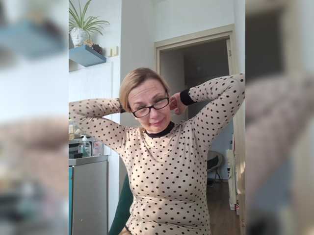 ShiningMILF live cam on BongaCams