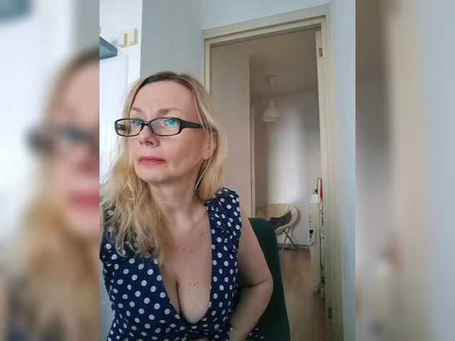 ShiningMILF live cam on BongaCams