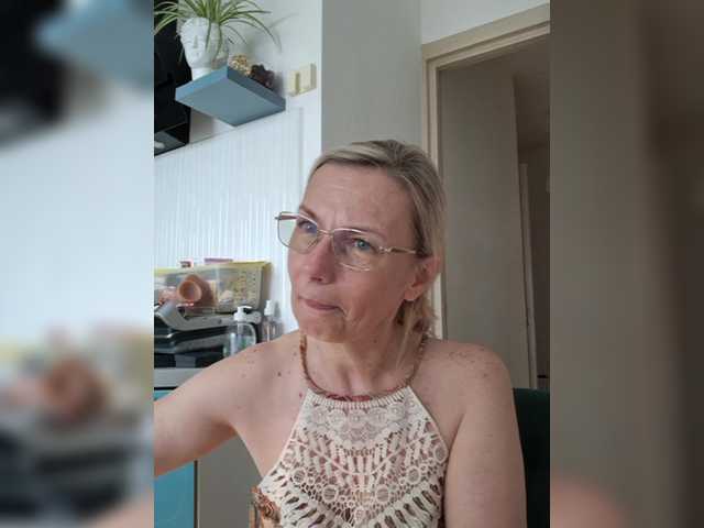 ShiningMILF live webcam show