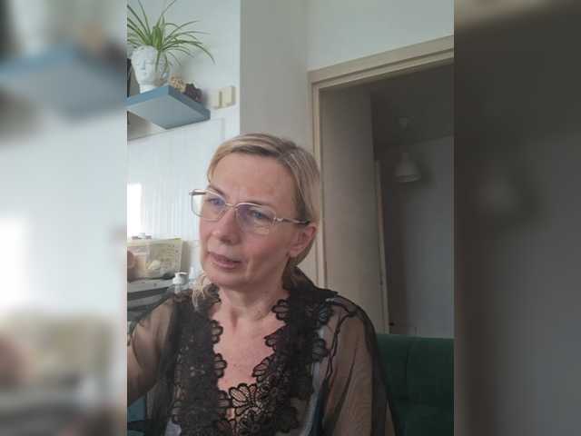 ShiningMILF live webcam show