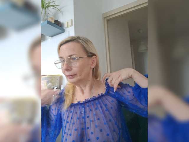 ShiningMILF live webcam show