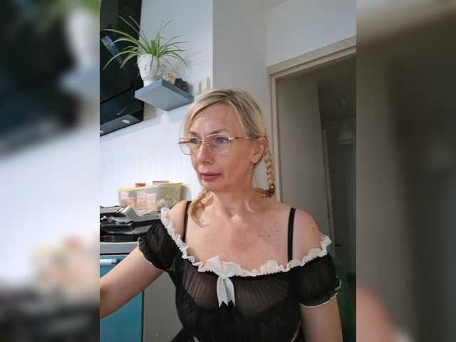 стрип от ShiningMILF