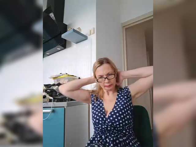 ShiningMILF live cam on BongaCams
