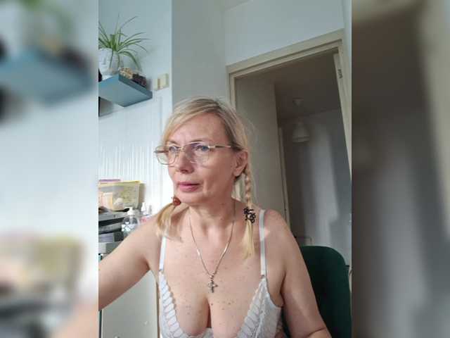 Live трансляция ShiningMILF - slutnetki.online