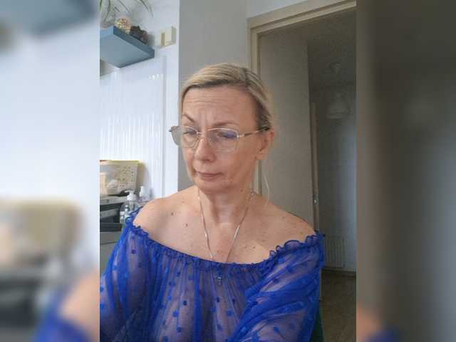 ShiningMILF live webcam show