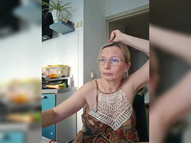 ShiningMILF live cam on BongaCams