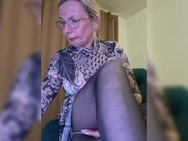 ShiningMILF, live now on BongaCams