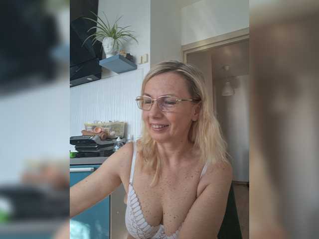 ShiningMILF live webcam show