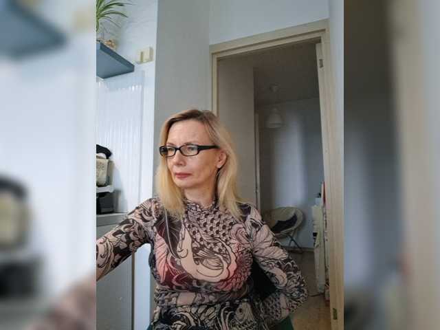 ShiningMILF webcam