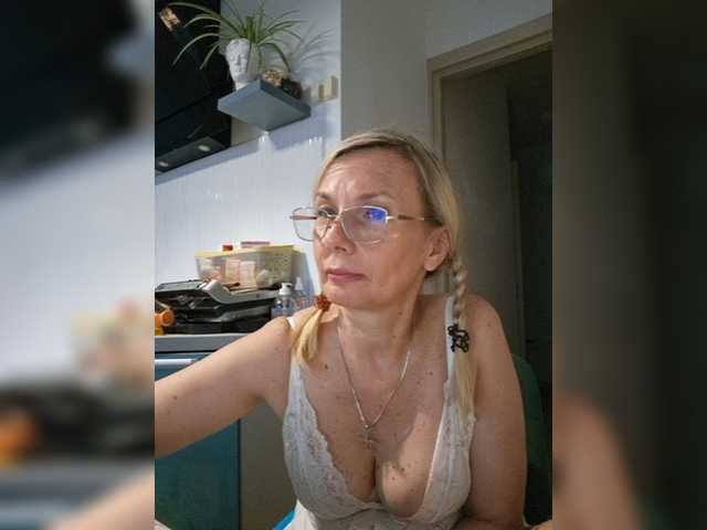 ShiningMILF live on BongaCams
