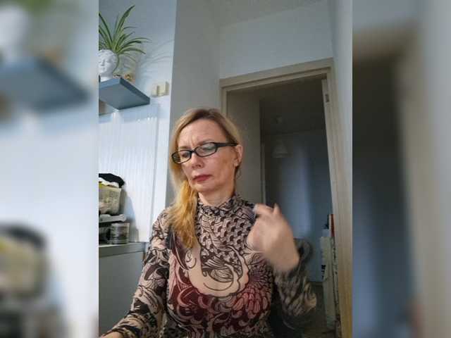 ShiningMILF live cam