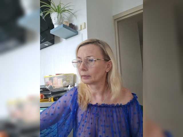 ShiningMILF live webcam show