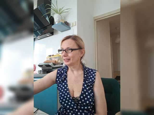 ShiningMILF live cam on BongaCams