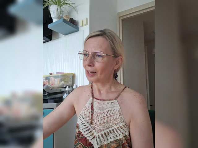 ShiningMILF live cam