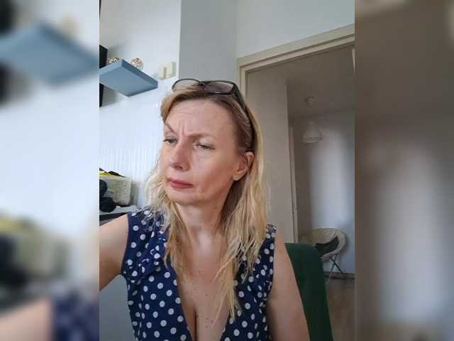 ShiningMILF live cam on BongaCams