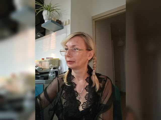 ShiningMILF live cam on BongaCams