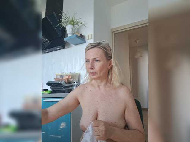 ShiningMILF live webcam show