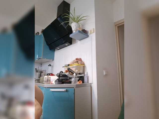 Live трансляция ShiningMILF - Runet.cam